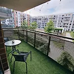 公寓 Terrace Centrum - Cozy Terrace, Free Parking, Netflix - Rail Station 850m 弗罗茨瓦夫