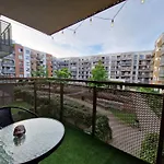 公寓 Terrace Centrum - Cozy Terrace, Free Parking, Netflix - Rail Station 850m 弗罗茨瓦夫