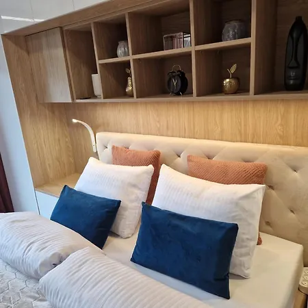 公寓 Terrace Centrum - Cozy Terrace, Free Parking, Netflix - Rail Station 850m 弗罗茨瓦夫