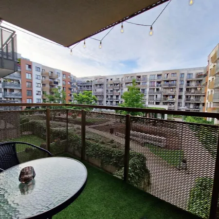 아파트 Terrace Centrum - Cozy Terrace, Free Parking, Netflix - Rail Station 850m 브로츠와프