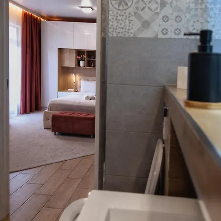 Apartment Terrace Centrum - Cozy Terrace, Free Parking, Netflix - Rail Station 850m